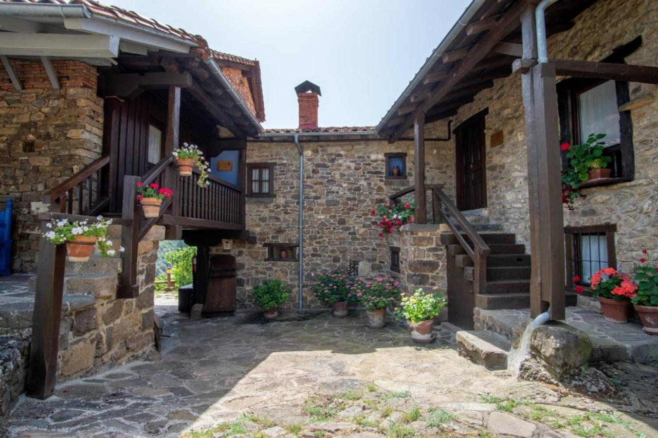 Viviendas El Barrio Cabezón de Liébana Exterior foto